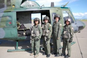 All_female_helicopter_crew 2